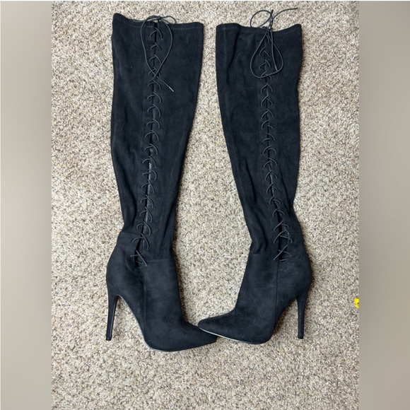 🟣two bundle Brand new women boots size9.5 black ones is a size9 - Picture 8 of 11